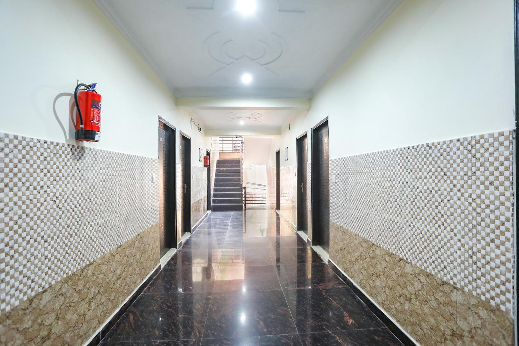 Fabexpress Asp Royal Residency Inn- Janakpuri Delhi  Esterno foto